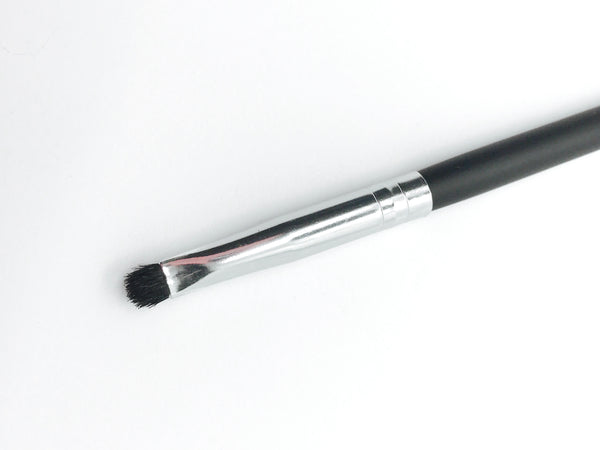 SC002 - Oval Precision Brush